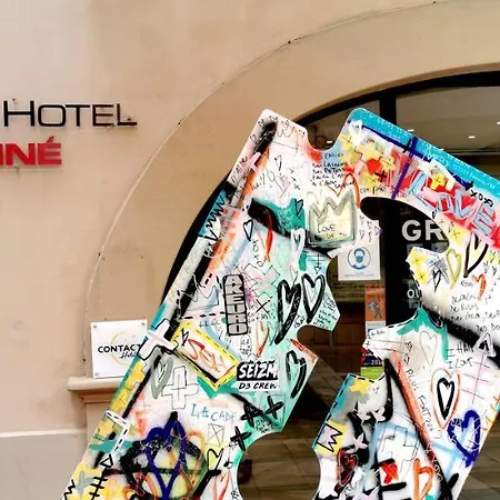 Grand Dauphine Toulon, Boutique & Hotel