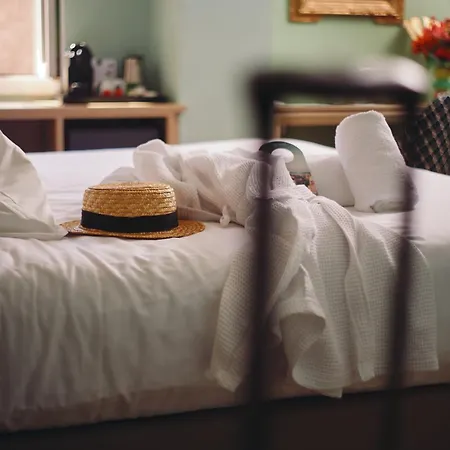 Grand Dauphine Toulon, Boutique & Hotel