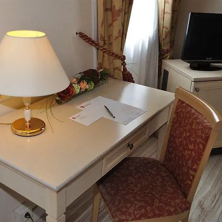 Hotel Grand Dauphine Toulon, Boutique & 3*