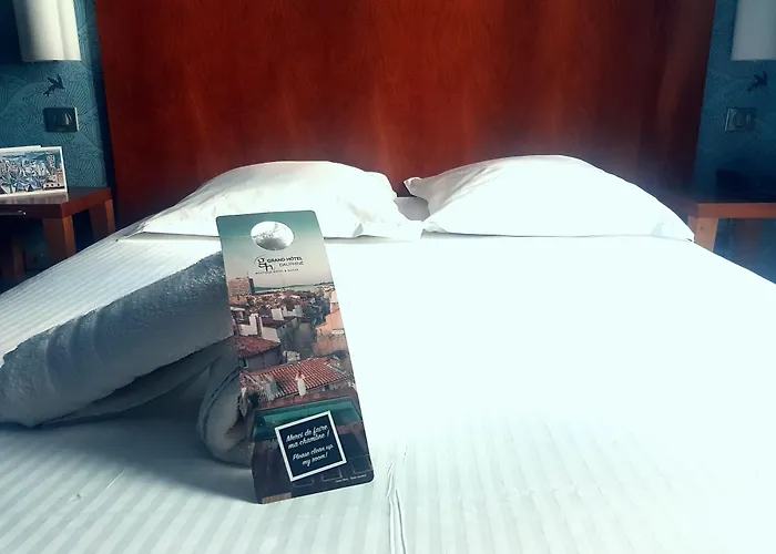 Grand Dauphine Toulon, Boutique & 3* 툴롱