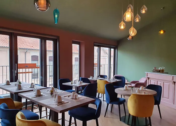 Grand Dauphine Toulon, Boutique & 호텔 3*