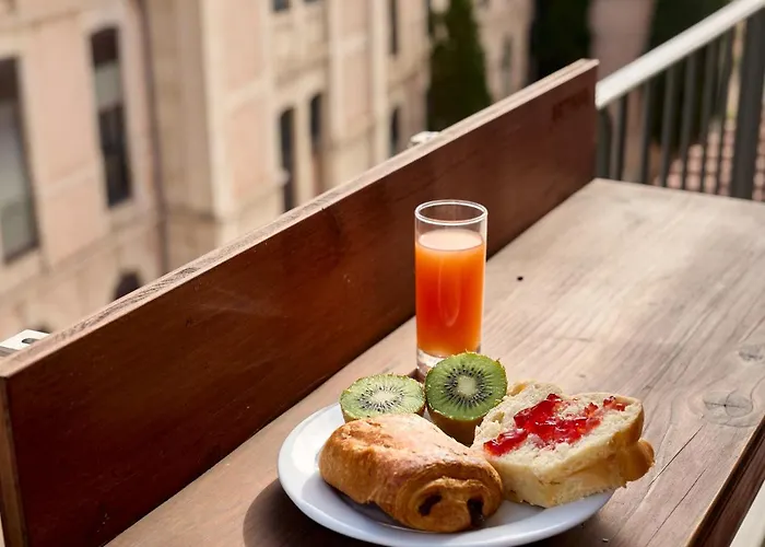 Grand Dauphine Toulon, Boutique & 호텔 3*