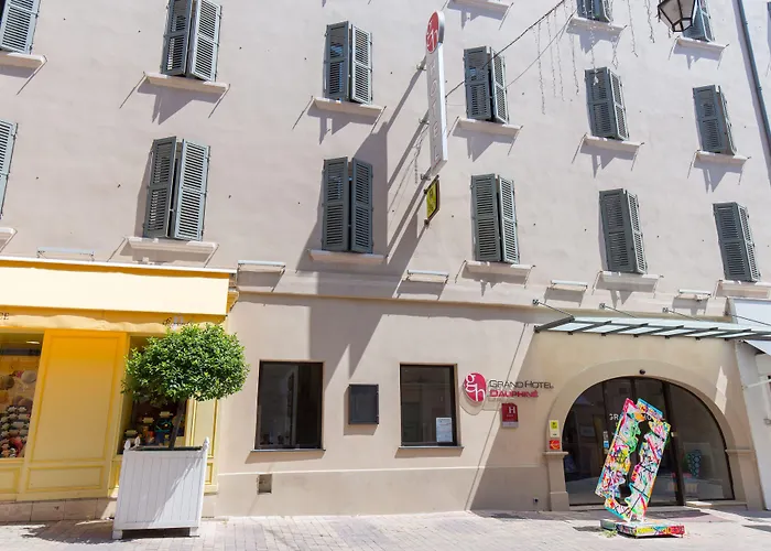 Grand Dauphine Toulon, Boutique & 3*